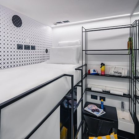 Wom Beach Pod Hotel - A Member Of Brown Hotels Tel Aviv Ngoại thất bức ảnh