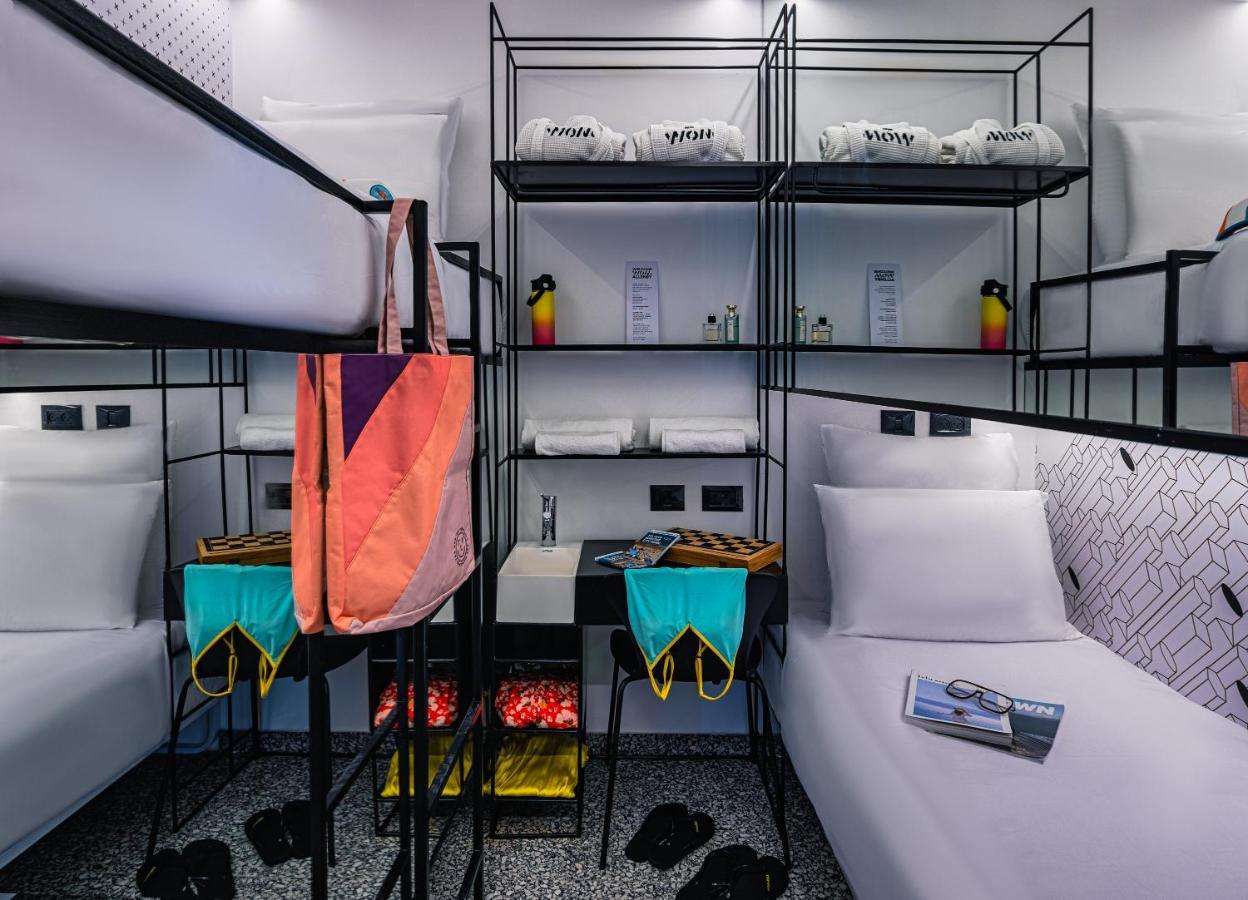 Wom Beach Pod Hotel - A Member Of Brown Hotels Tel Aviv Ngoại thất bức ảnh