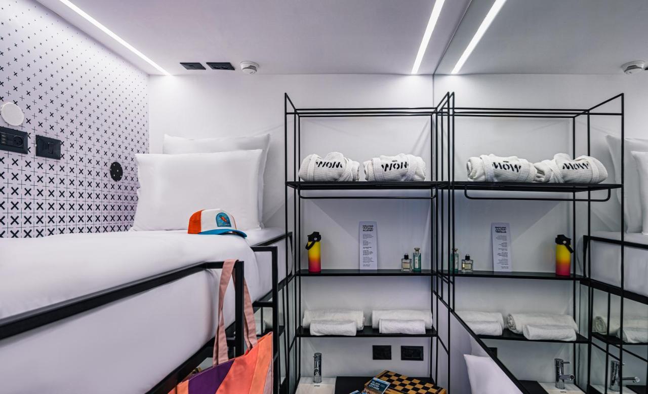 Wom Beach Pod Hotel - A Member Of Brown Hotels Tel Aviv Ngoại thất bức ảnh