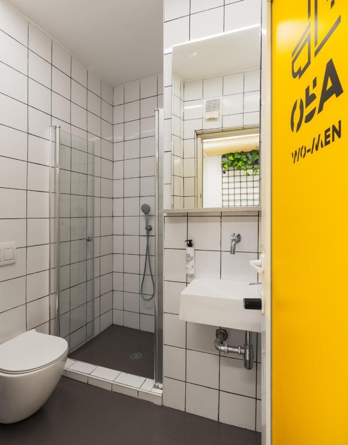 Wom Beach Pod Hotel - A Member Of Brown Hotels Tel Aviv Ngoại thất bức ảnh