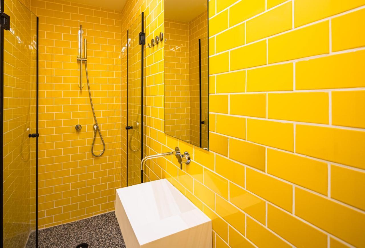 Wom Beach Pod Hotel - A Member Of Brown Hotels Tel Aviv Ngoại thất bức ảnh